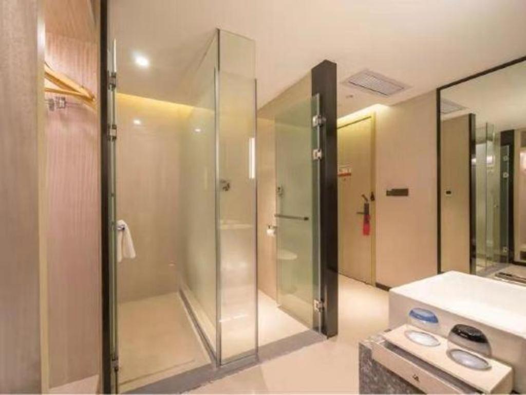 Echarm Hotel Yangjiang Baili Plaza Luaran gambar