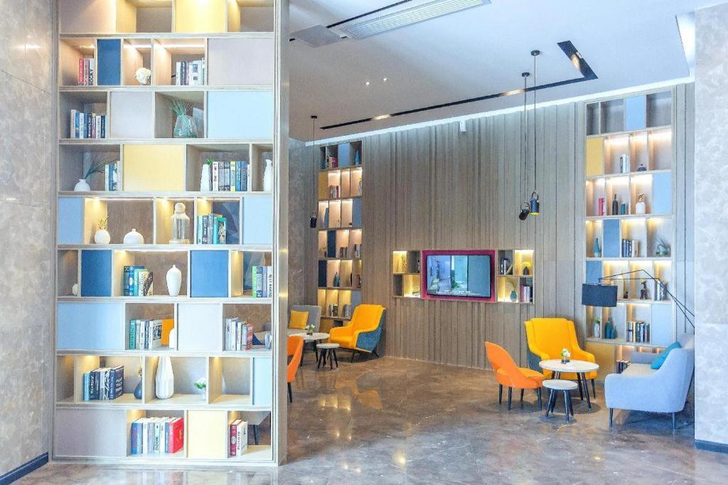 Echarm Hotel Yangjiang Baili Plaza Luaran gambar